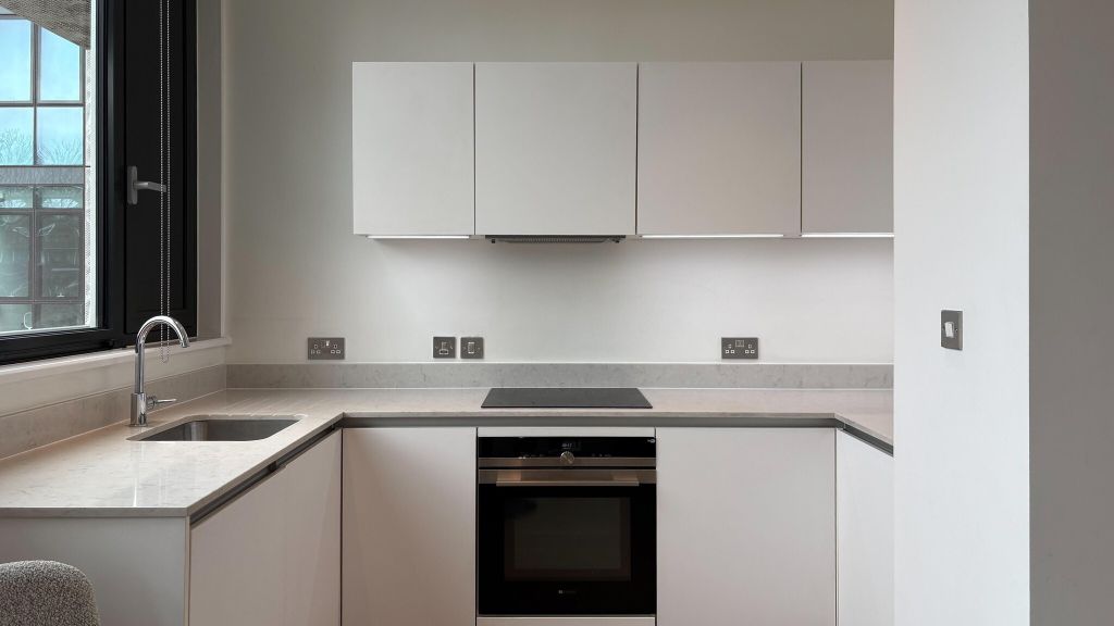 Property photo 2 of 19 Kitchen