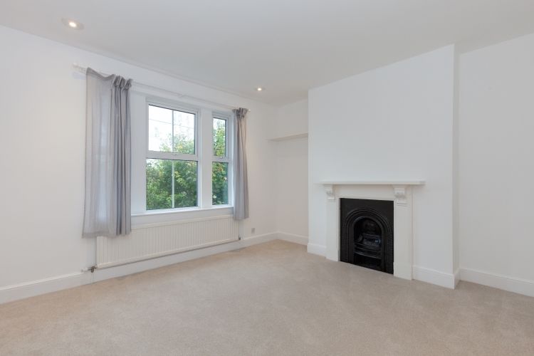 Property photo 3 of 10 237510