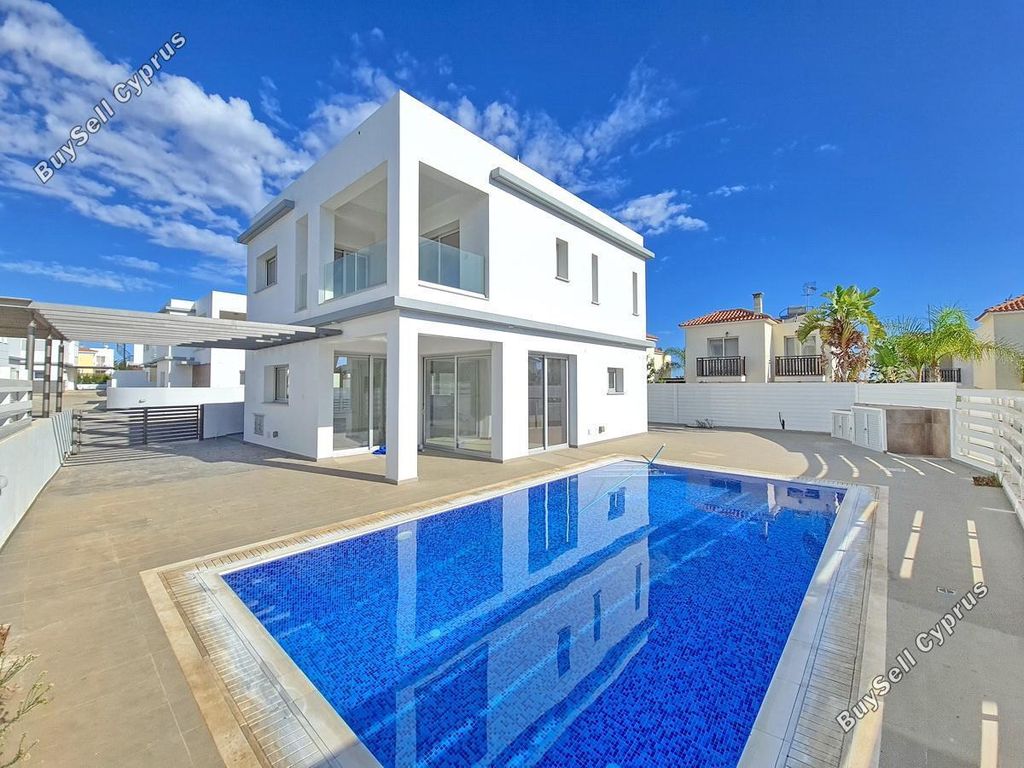 Property photo 1 of 36