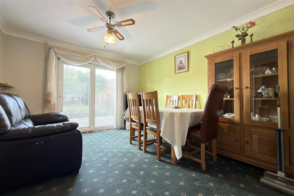 Property photo 3 of 22 Dining Room
