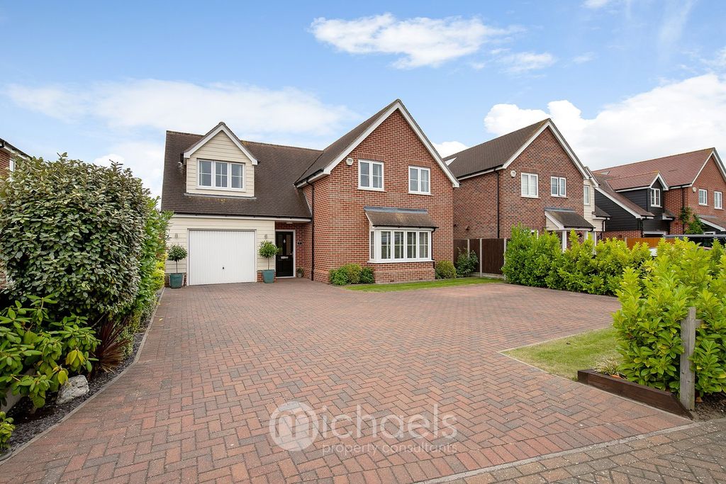 Property photo 1 of 32