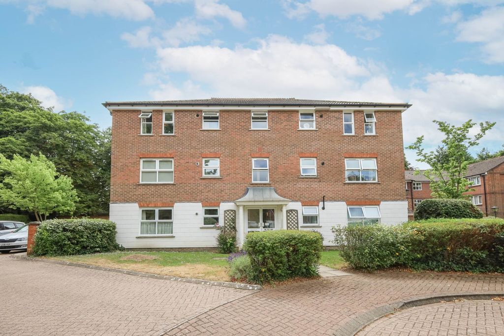 Property photo 1 of 12