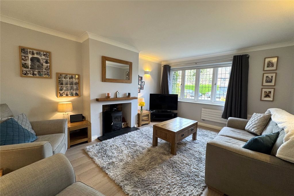 Property photo 3 of 23 Picture No. 02