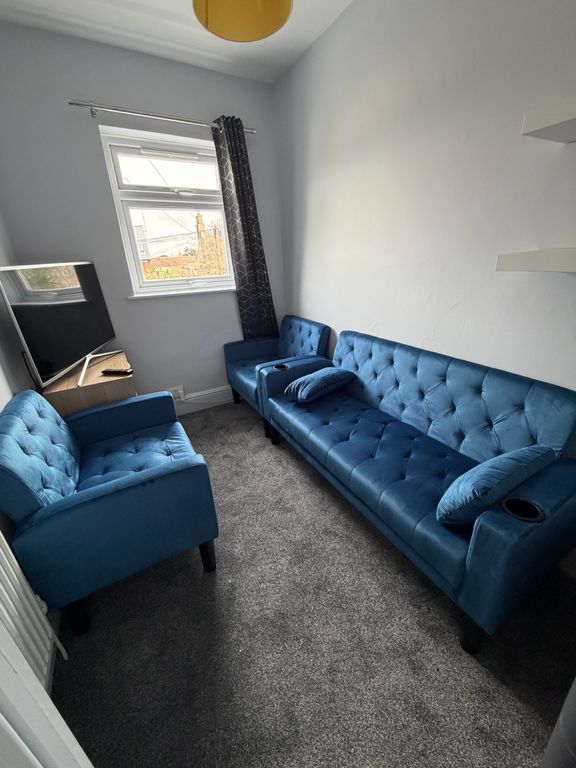 Property photo 1 of 11 Lounge/Tv Room