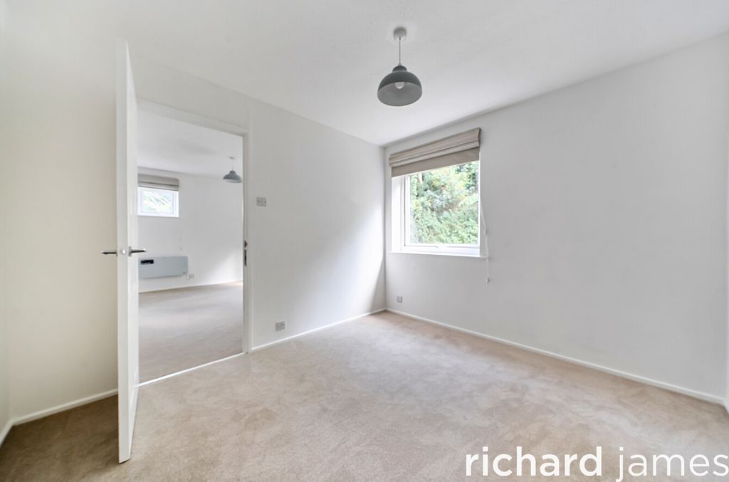 Property photo 3 of 12 d6F28Dcd9B3A4A698738E625E7c055d8