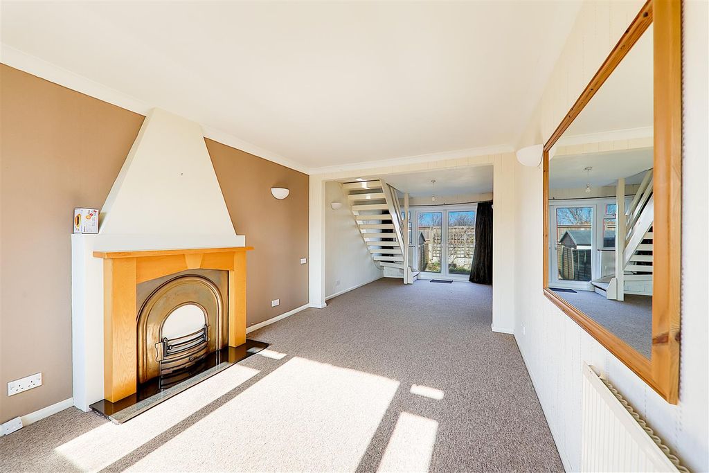 Property photo 3 of 12 Img_5864-Img_5866.Jpg