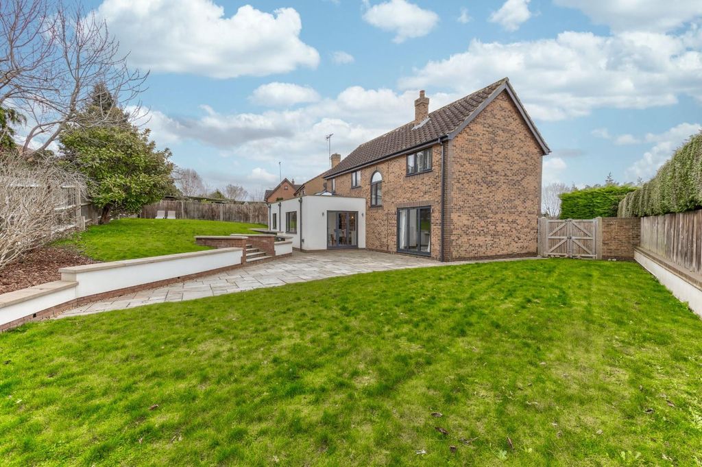 Property photo 3 of 26