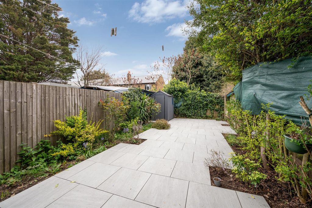 Property photo 3 of 9