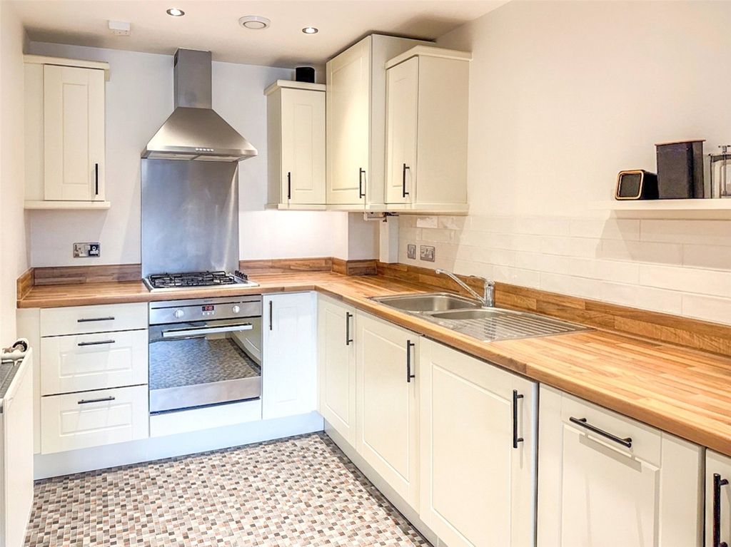 Property photo 3 of 9 Picture No. 06