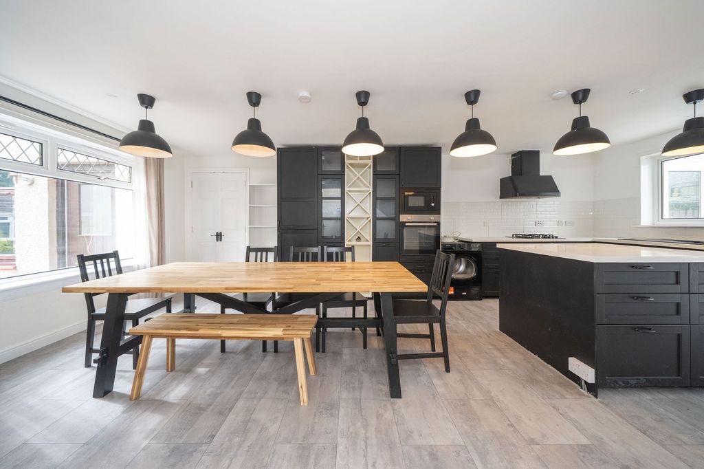 Property photo 2 of 28 Dining Kitchen