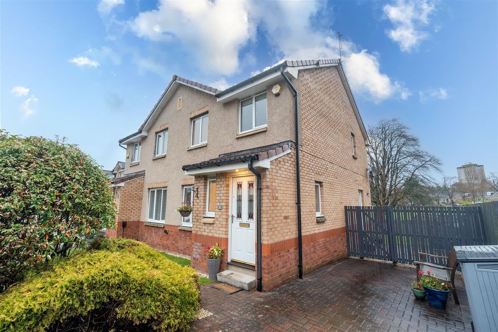 Property photo 1 of 22 Front.External..Jpg