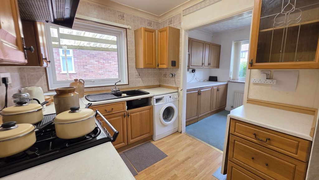 Property photo 2 of 14