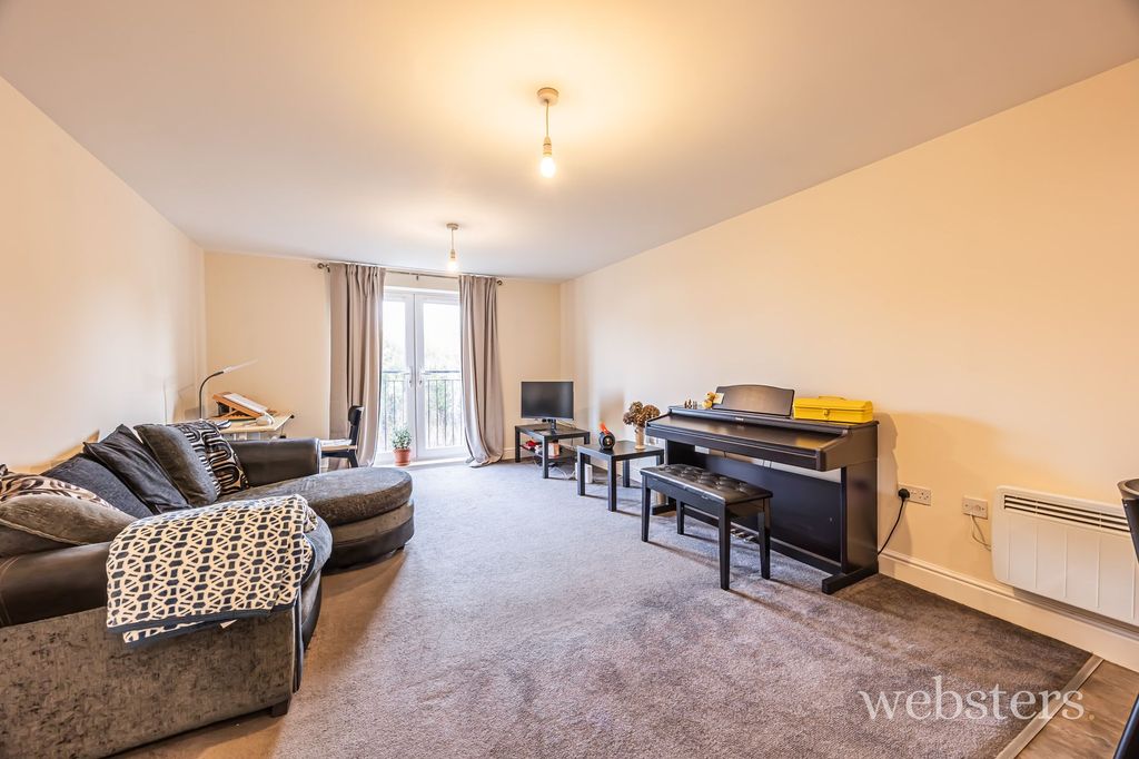 Property photo 2 of 9