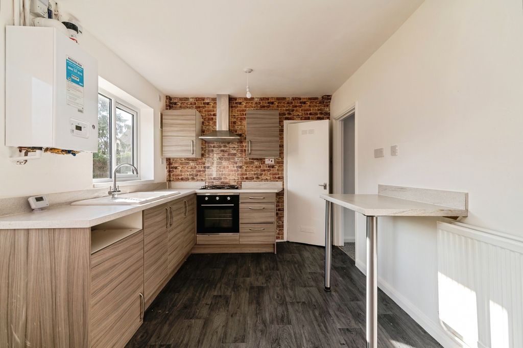 Property photo 2 of 18 Pbox-Img.Jpg