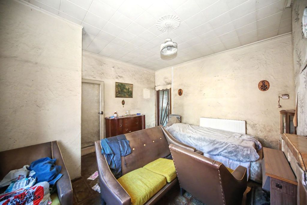 Property photo 3 of 20