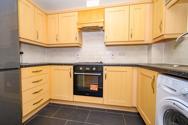 Property photo 3 of 16 Kitchen