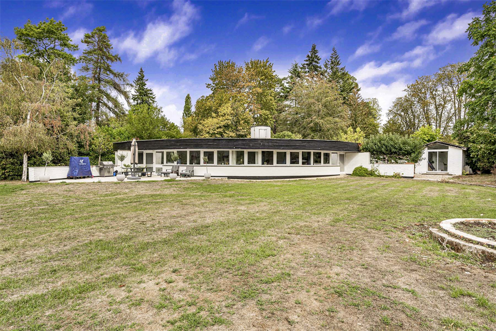 Property photo 1 of 26