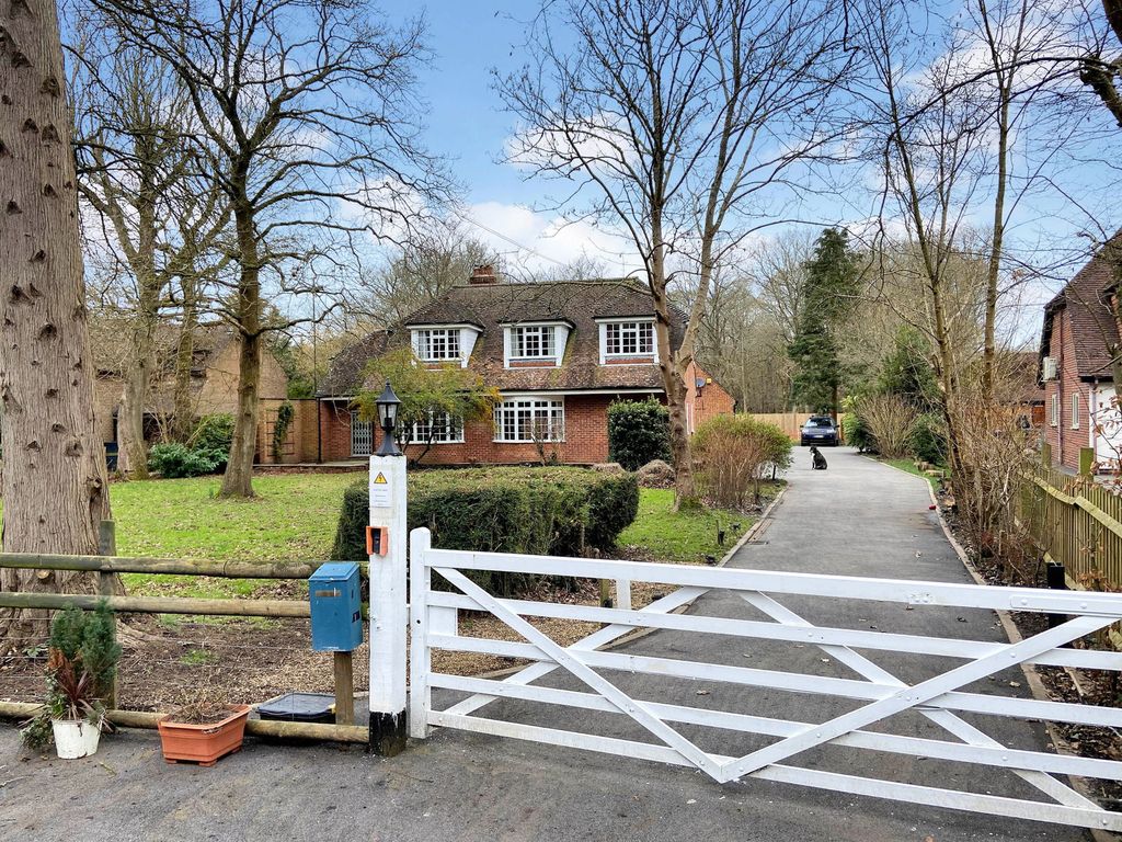 Property photo 1 of 25