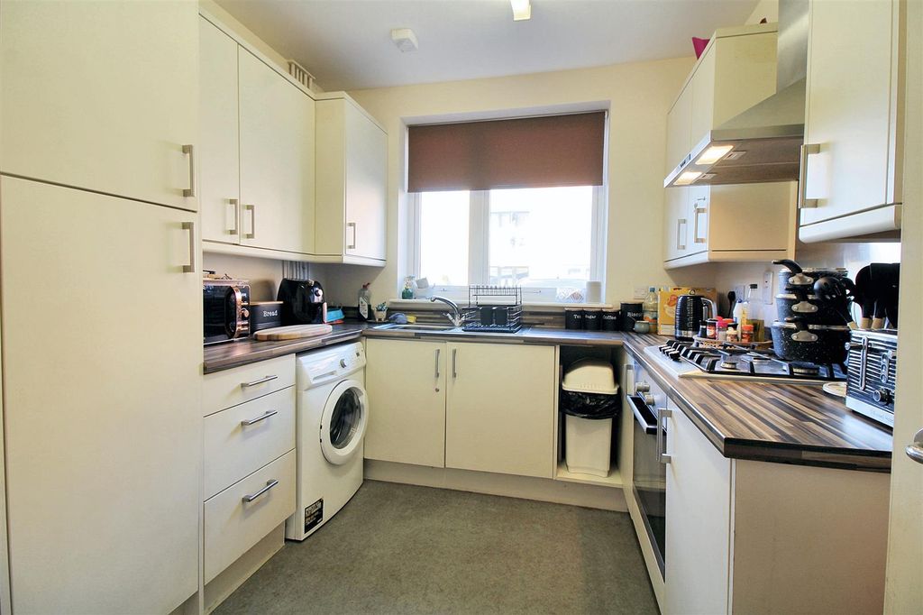 Property photo 3 of 10 21.Jpg