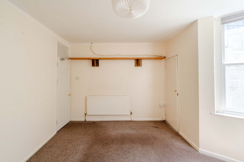 Property photo 3 of 21 Photo 3