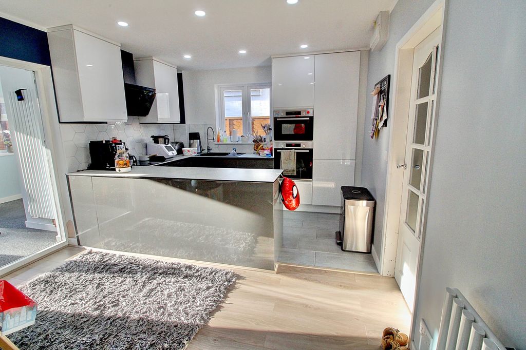 Property photo 2 of 16 2