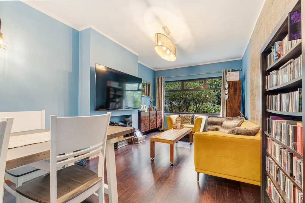 Property photo 3 of 22