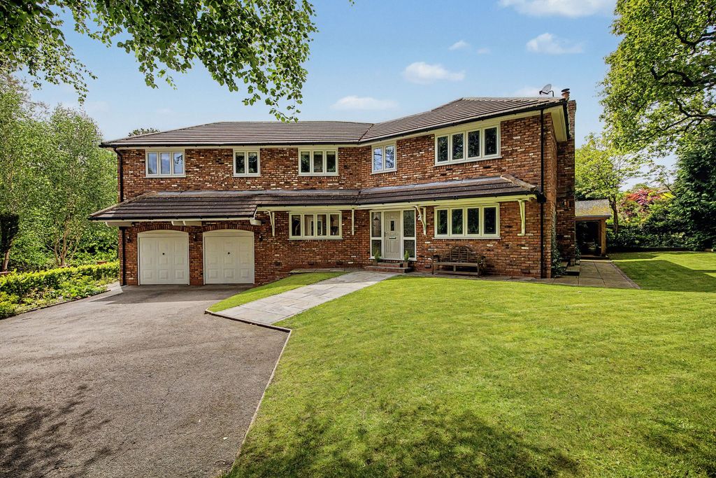 Property photo 1 of 32