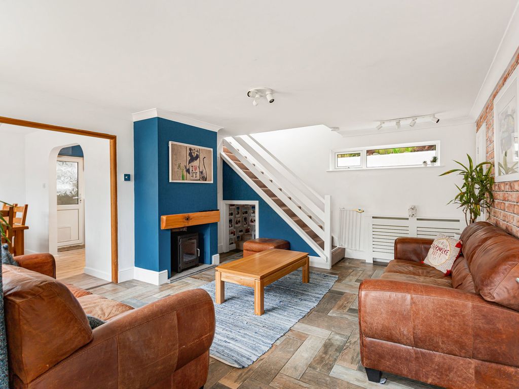 Property photo 2 of 31