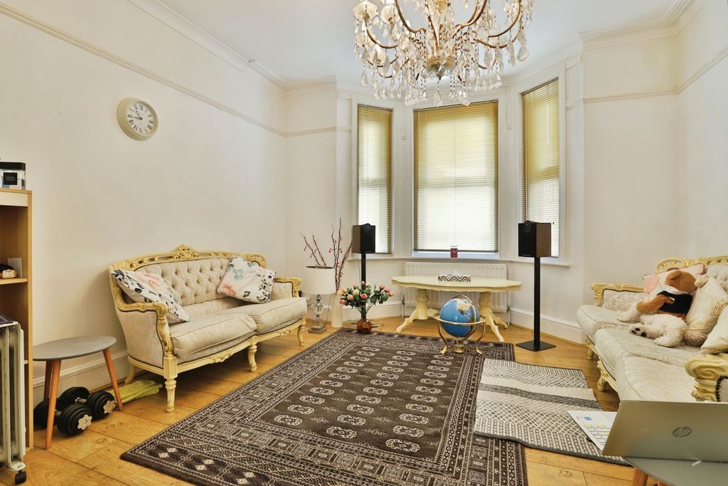 Property photo 3 of 22 Pbox-Img.Jpg