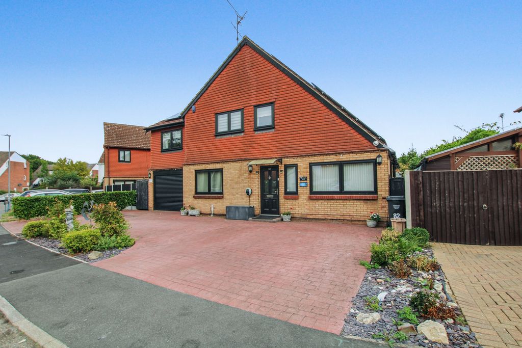 Property photo 1 of 47