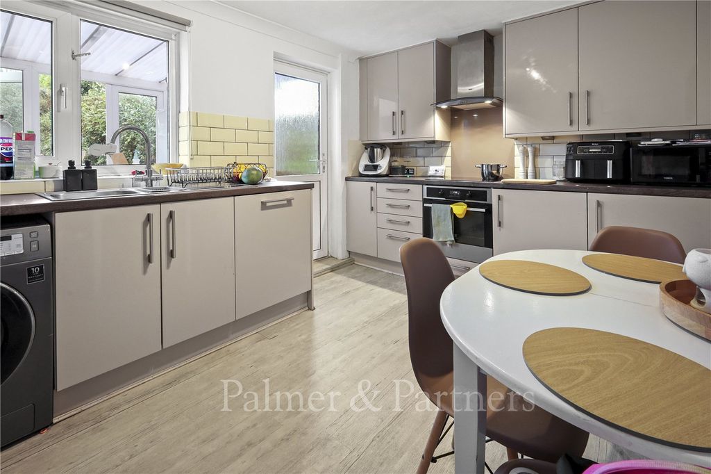 Property photo 2 of 11 Picture No. 05