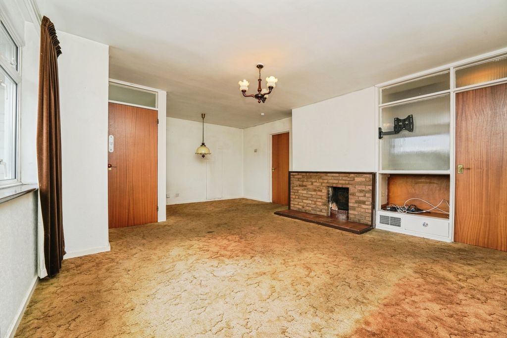 Property photo 3 of 13 Living Room