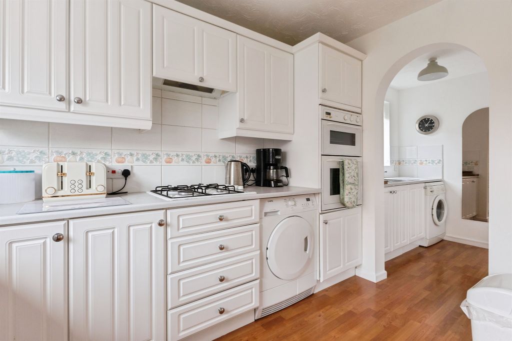 Property photo 3 of 19