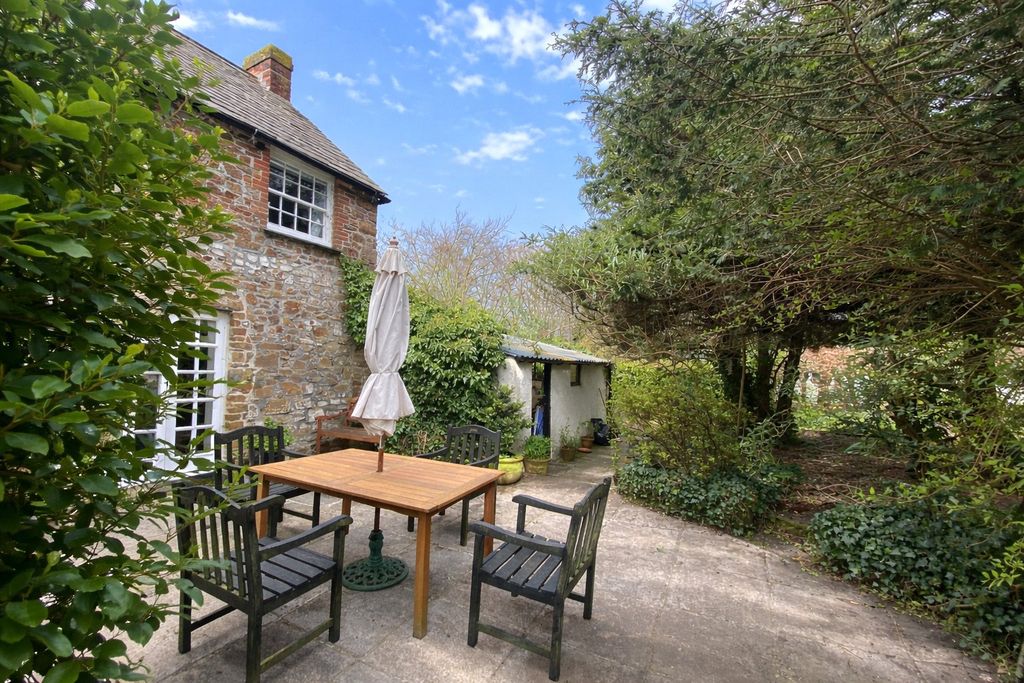 Property photo 2 of 16 2 - Picture No. 02