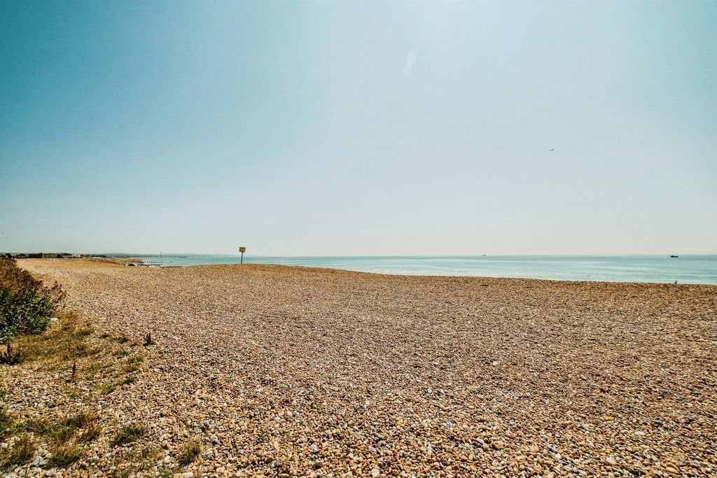 Property photo 2 of 3