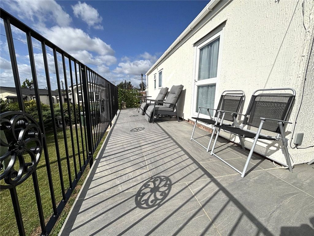 Property photo 3 of 20 Picture No. 32