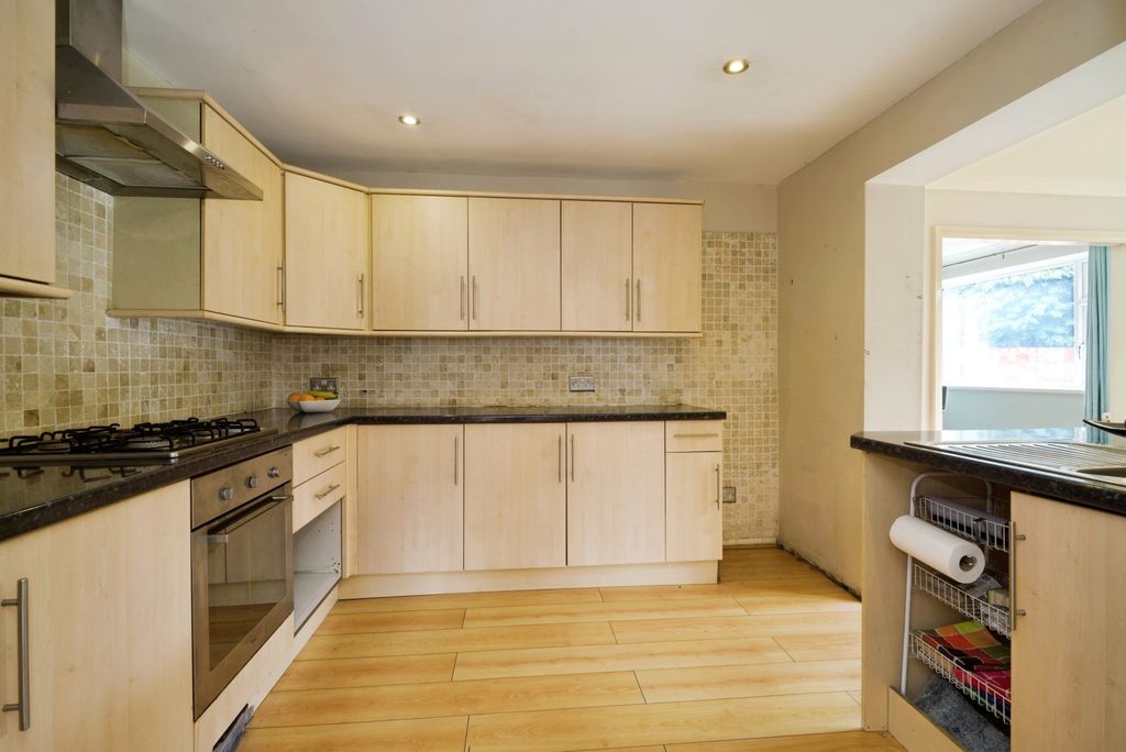 Additional image 4 of 4 bed semi-detached house for saleCrossley Lane, Huddersfield HD5