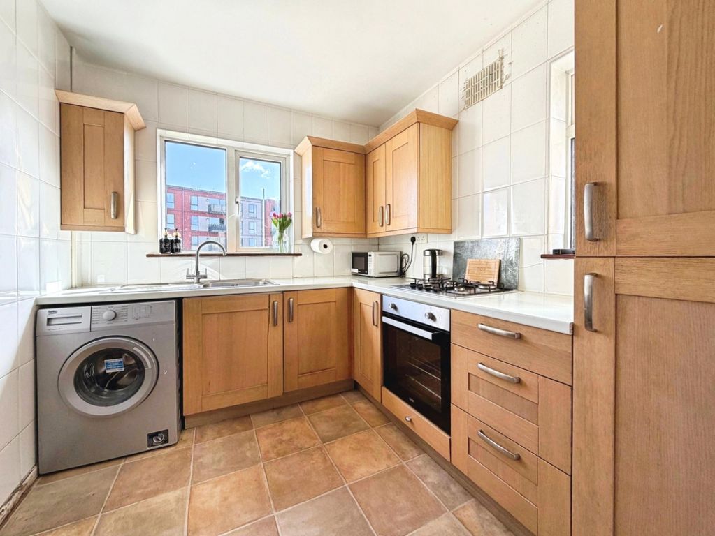 Property photo 3 of 16 Pbox-Img.Jpg