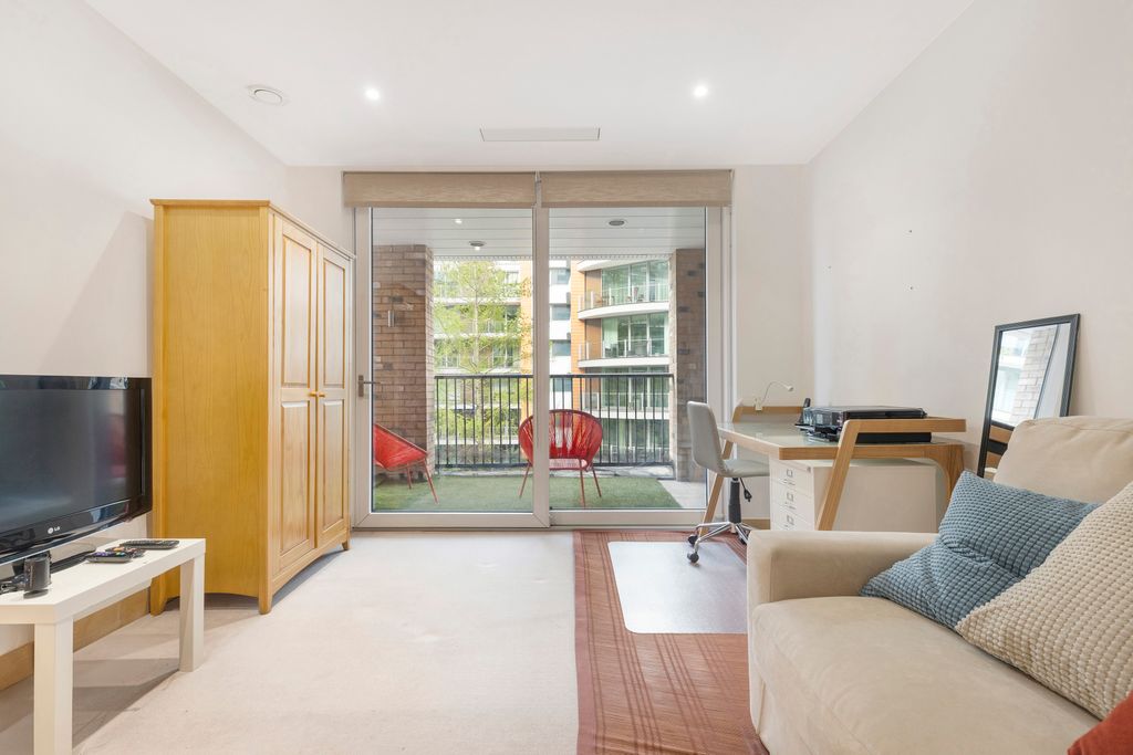 Property photo 1 of 9