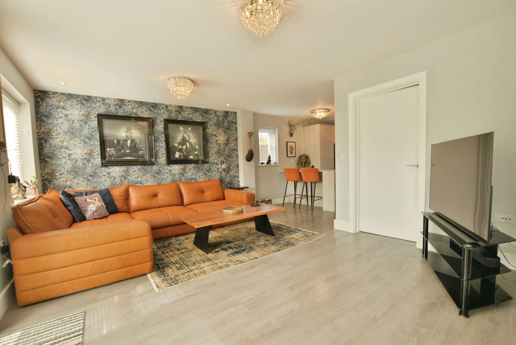 Property photo 2 of 24 Pbox-Img.Jpg