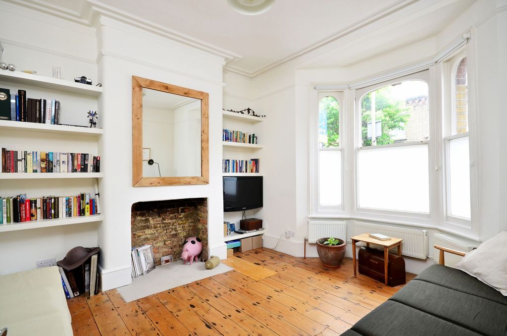 Property photo 2 of 10