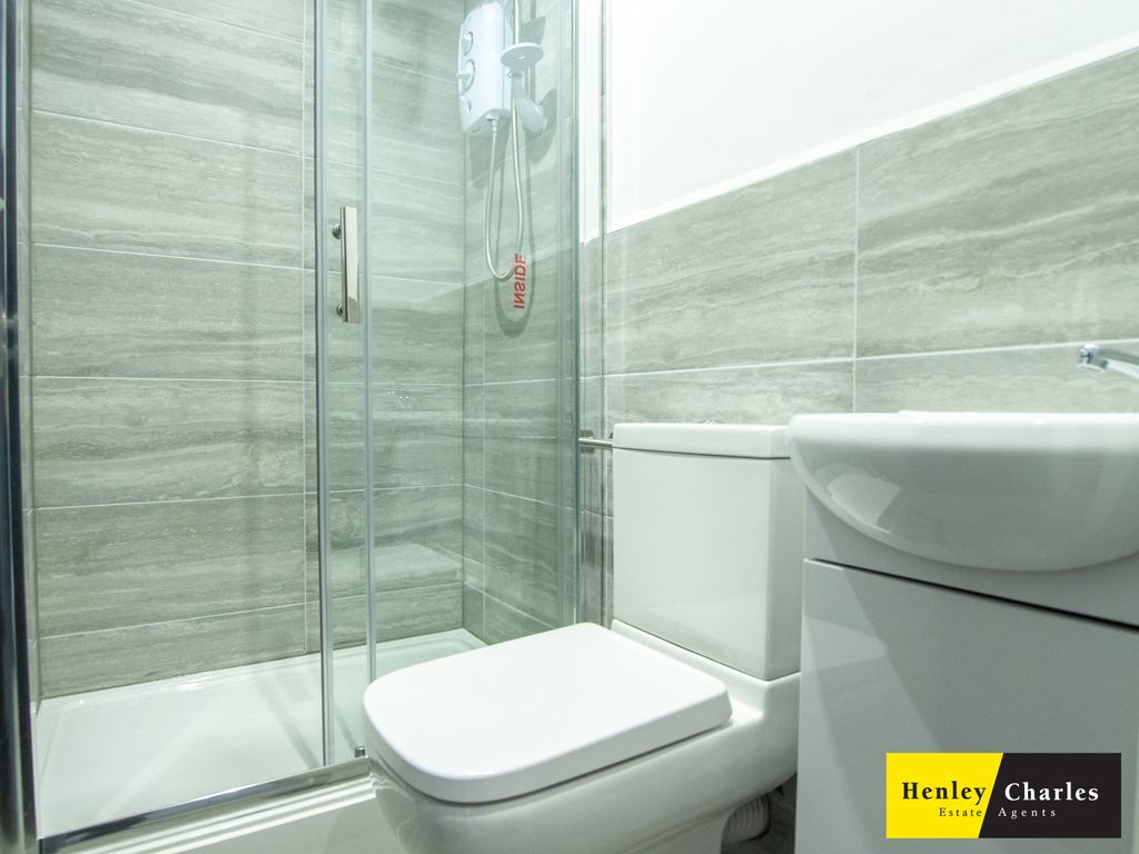 Property photo 2 of 3 Bathroom