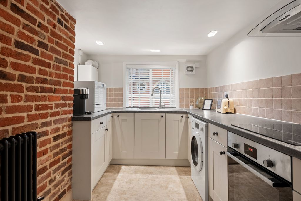 Property photo 3 of 16 Kitchen