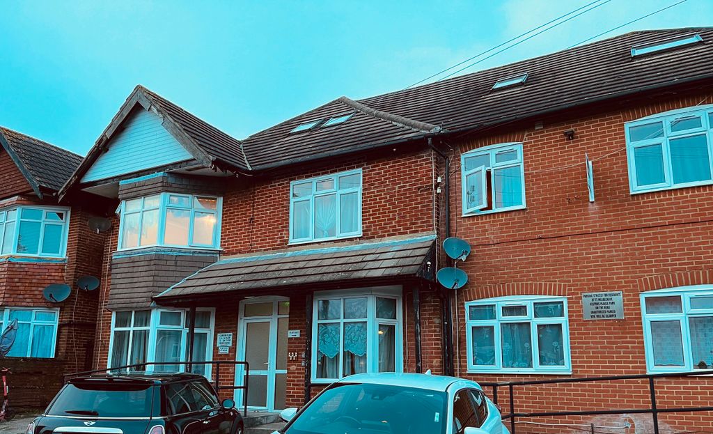 Property photo 1 of 4