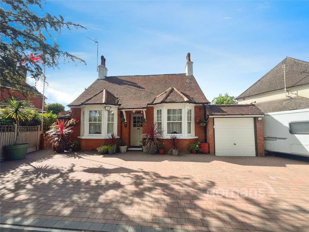 Property photo 1 of 27 Picture No. 12