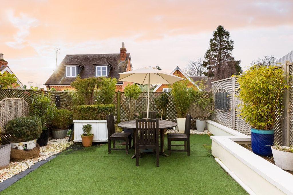 Property photo 2 of 12