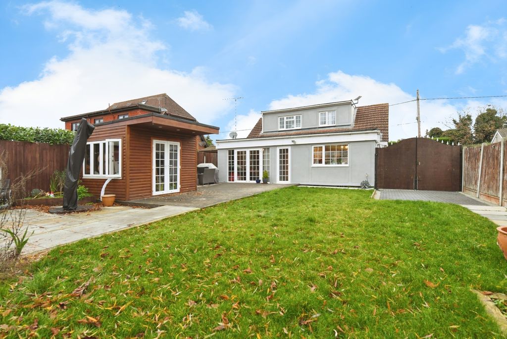 Property photo 3 of 16 Pbox-Img.Jpg