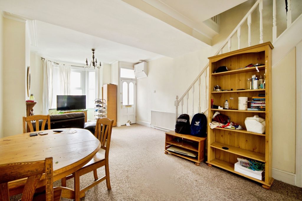 Property photo 3 of 14 Pbox-Img.Jpg