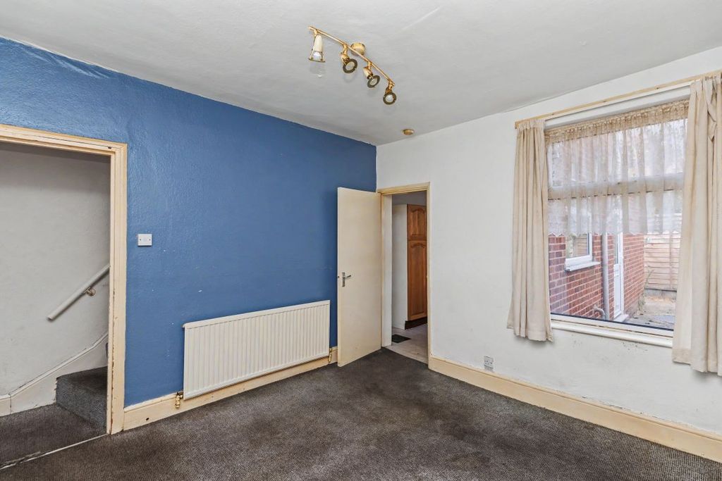Property photo 3 of 9