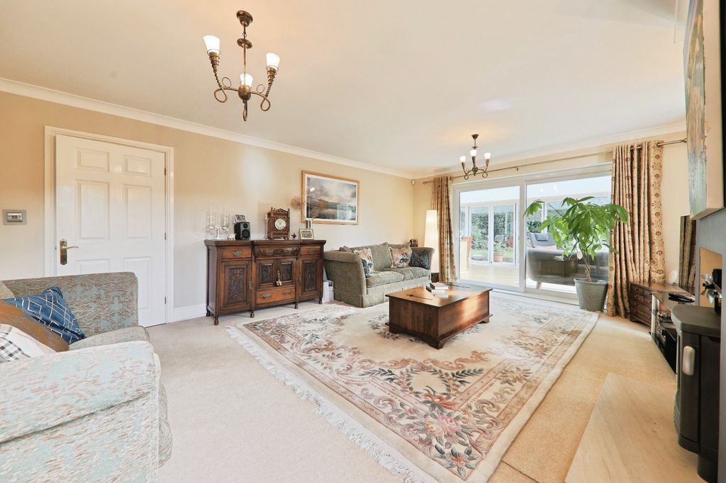 Property photo 3 of 21 4528118